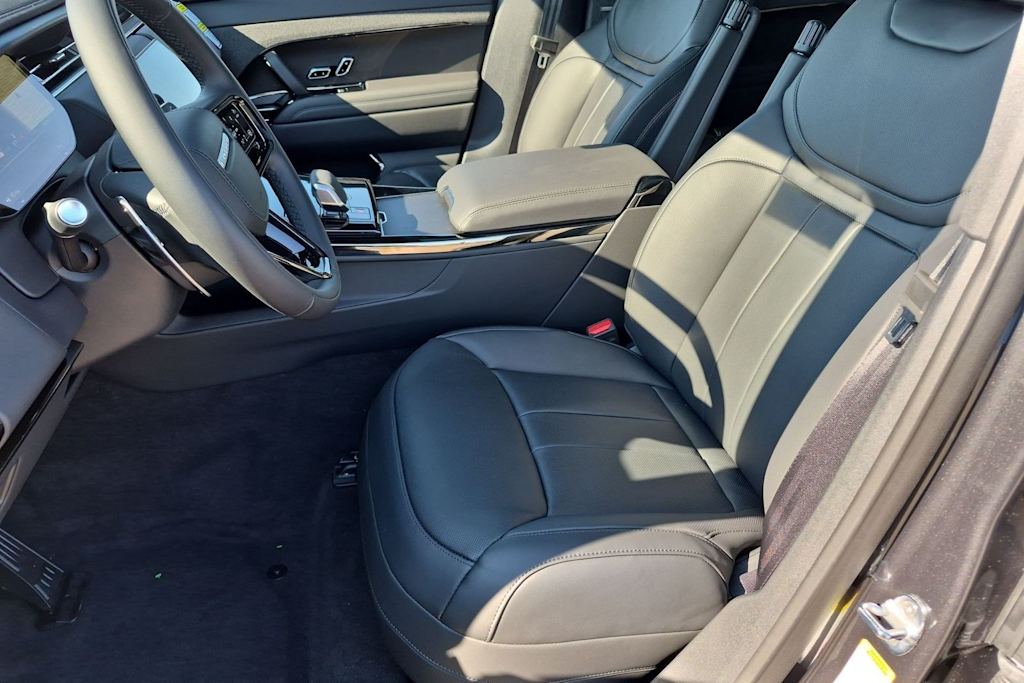 Thumbnail: 2026 Land Rover Range Rover Sport - 11