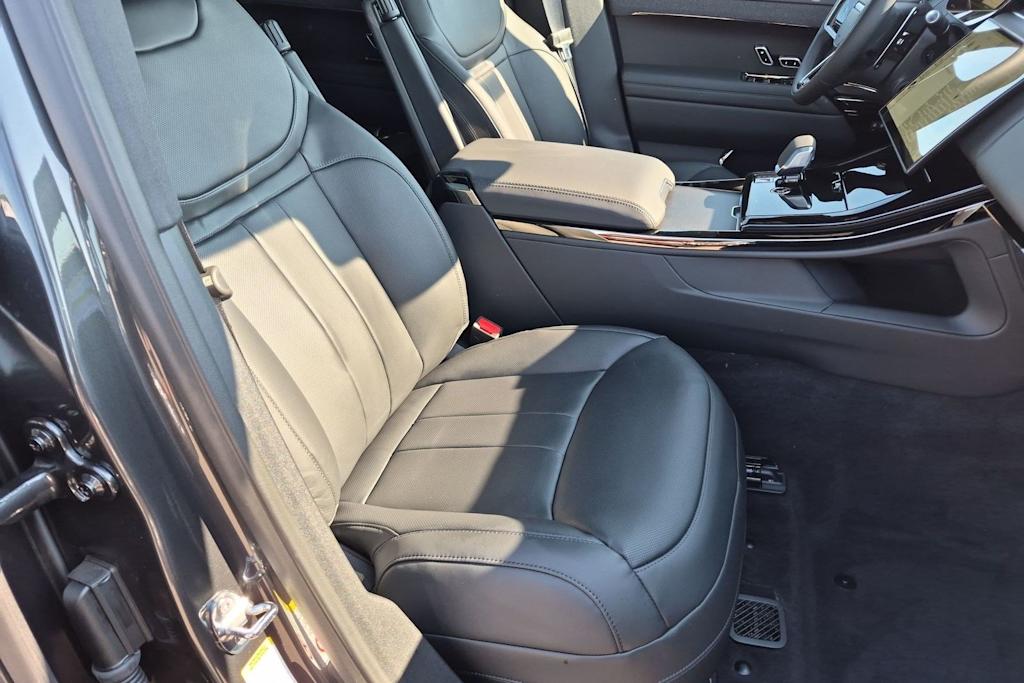 Thumbnail: 2026 Land Rover Range Rover Sport - 29