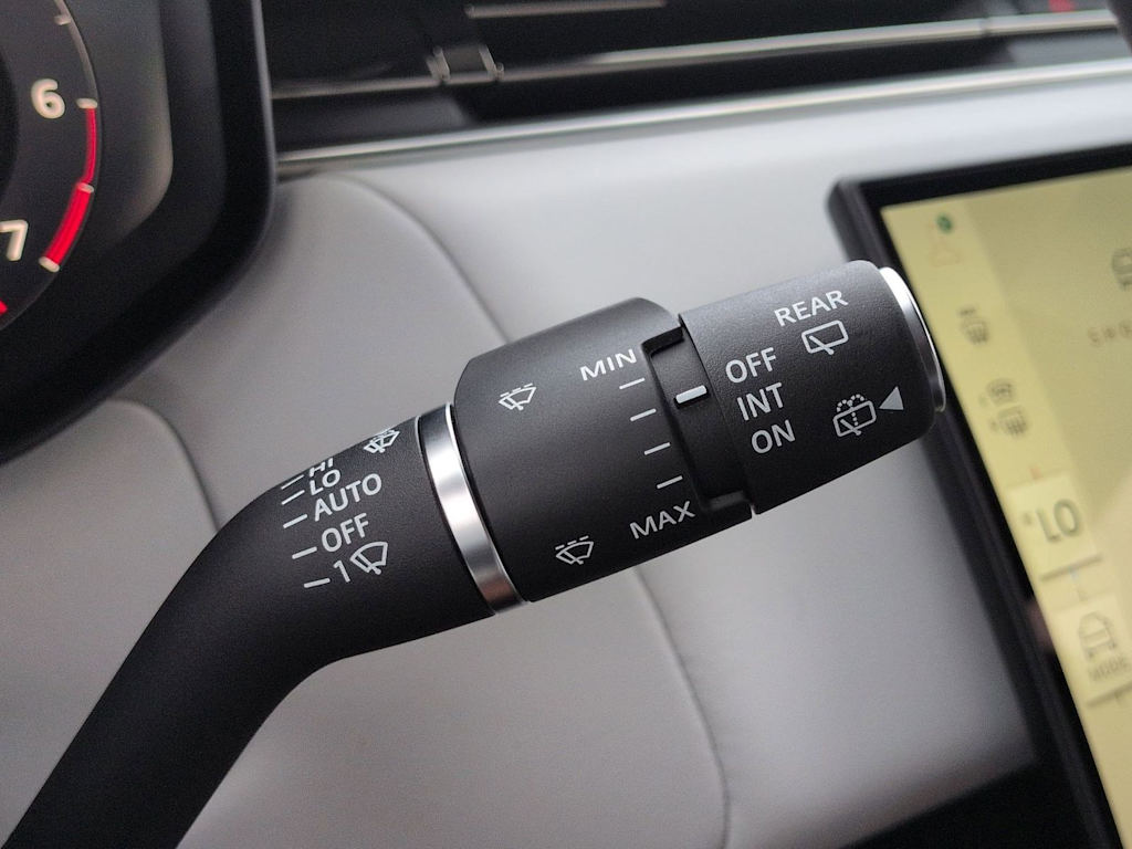 Thumbnail: 2026 Land Rover Range Rover Sport - 31