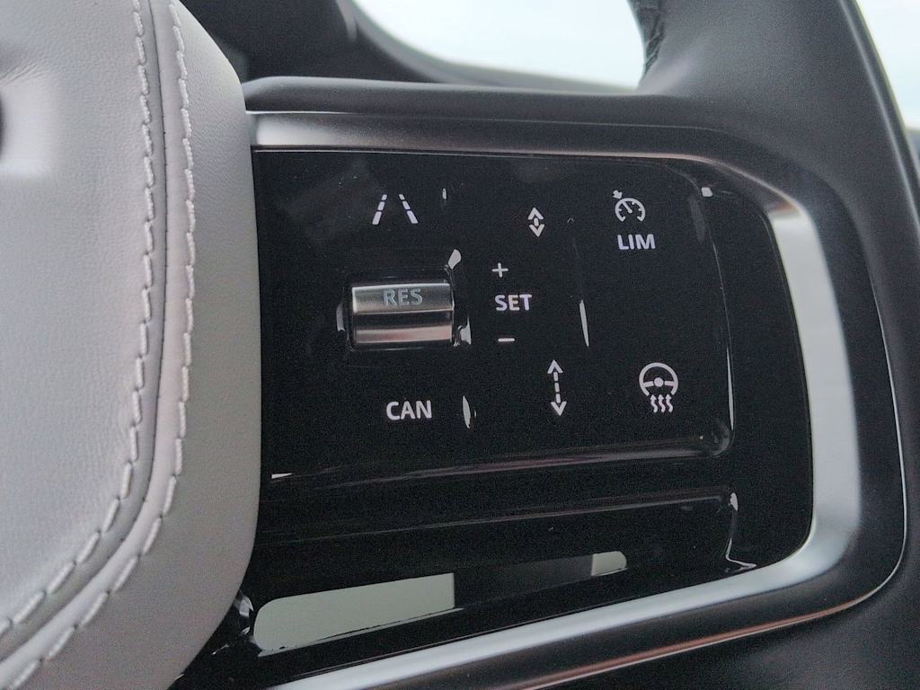 Thumbnail: 2026 Land Rover Range Rover Sport - 30