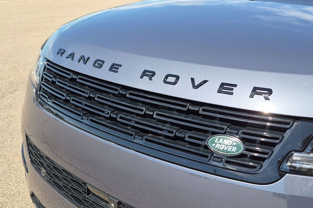 Thumbnail: 2026 Land Rover Range Rover Sport - 7