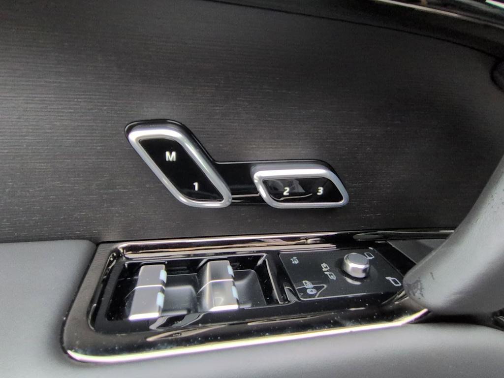 Thumbnail: 2026 Land Rover Range Rover Sport - 25