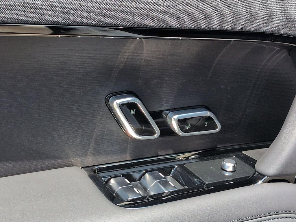 Thumbnail: 2026 Land Rover Range Rover Sport - 25