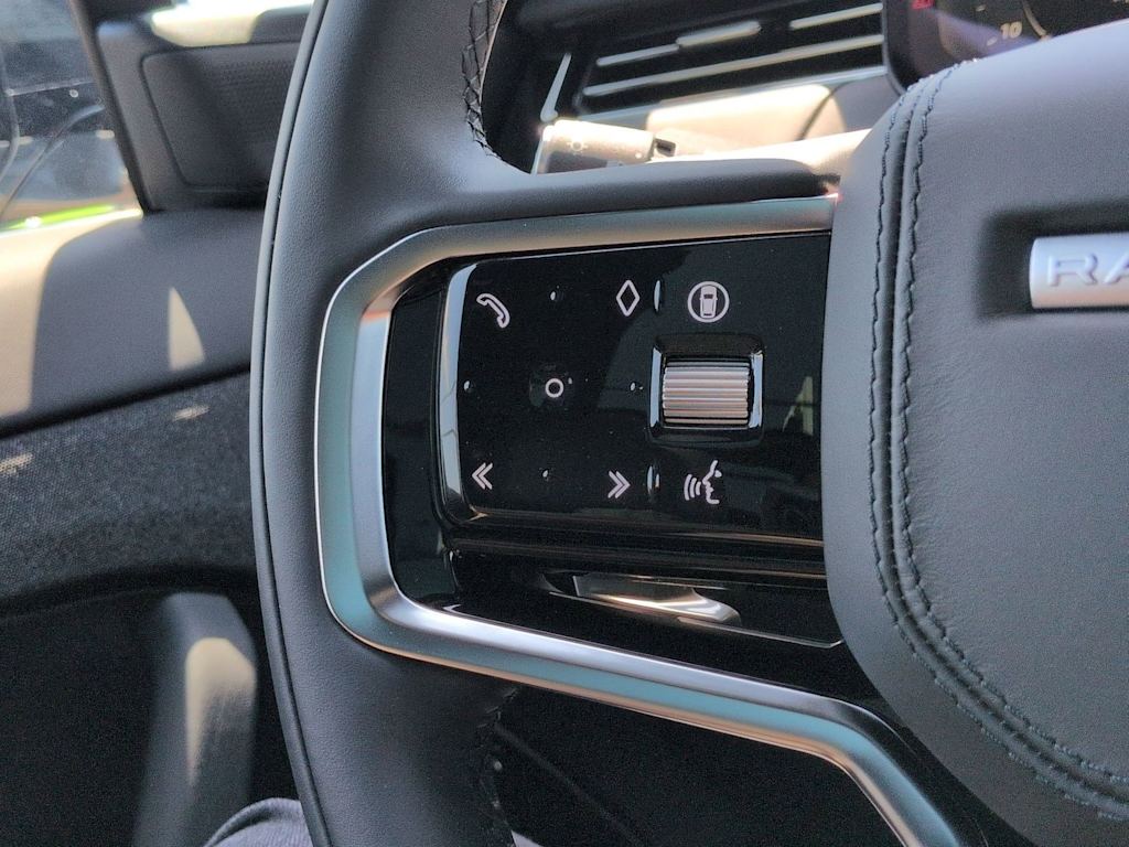 Thumbnail: 2026 Land Rover Range Rover Sport - 29