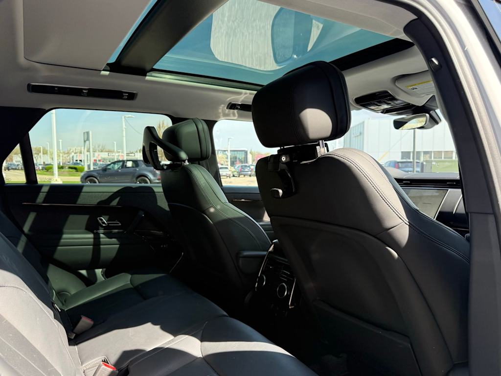 Thumbnail: 2023 Land Rover Range Rover Sport - 6