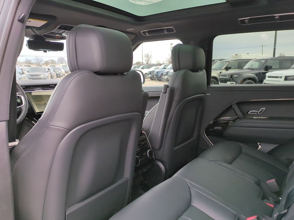 Thumbnail: 2025 Land Rover Range Rover Sport - 13