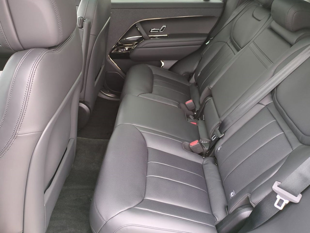 Thumbnail: 2025 Land Rover Range Rover Sport - 26