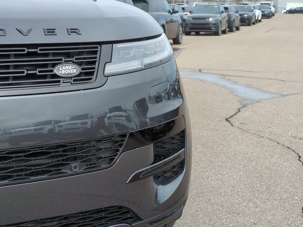 Thumbnail: 2025 Land Rover Range Rover Sport - 22