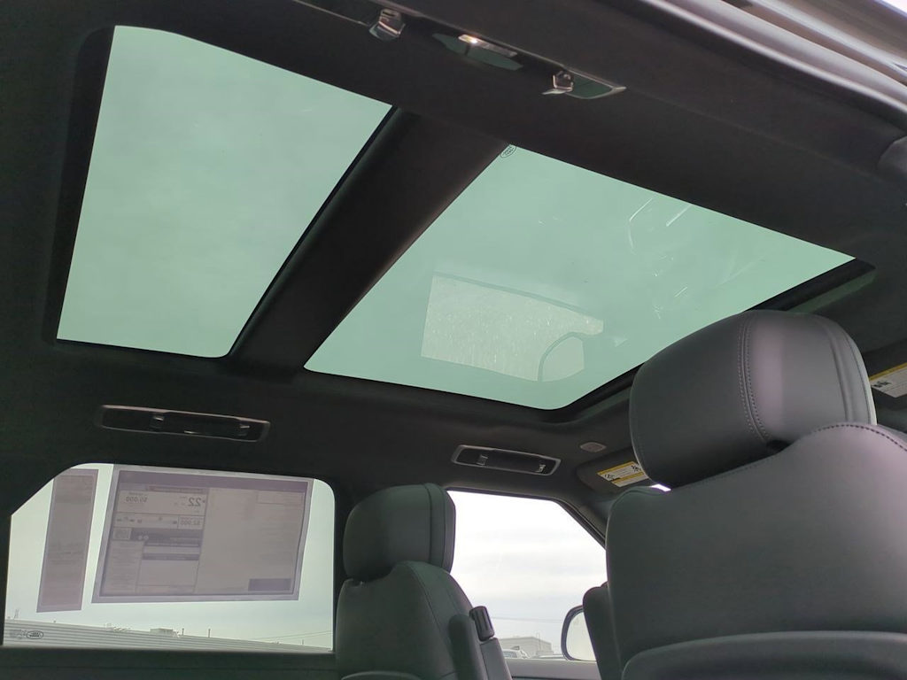 Thumbnail: 2025 Land Rover Range Rover Sport - 28