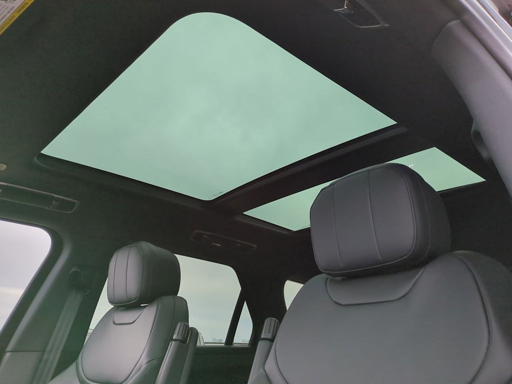 Thumbnail: 2025 Land Rover Range Rover Sport - 25