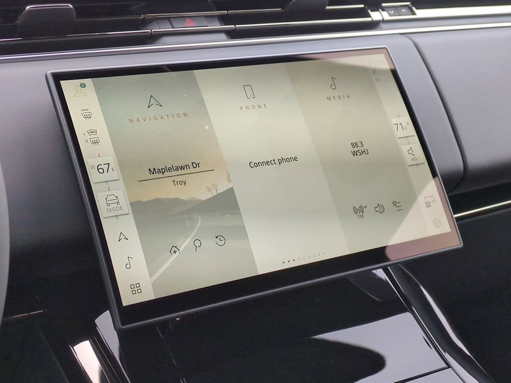 Thumbnail: 2025 Land Rover Range Rover Sport - 15