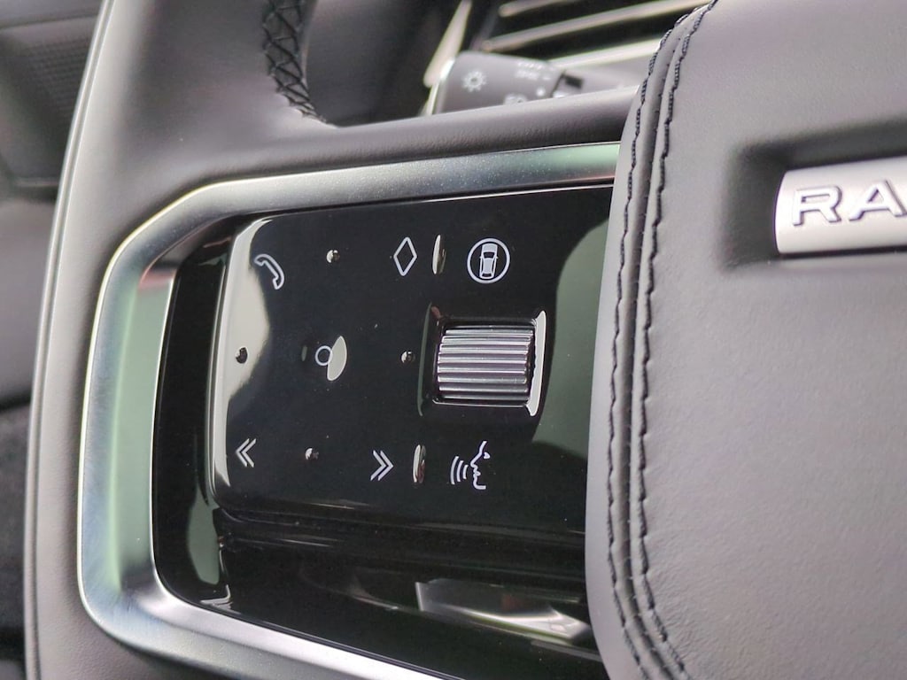 Thumbnail: 2025 Land Rover Range Rover Sport - 29