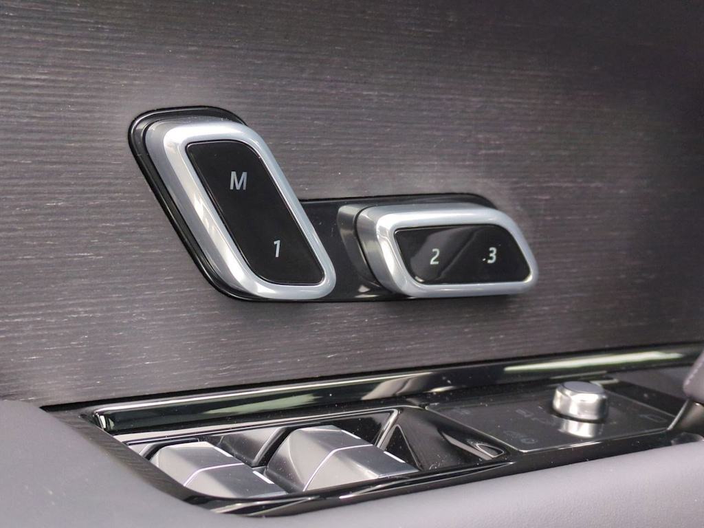 Thumbnail: 2025 Land Rover Range Rover Sport - 24