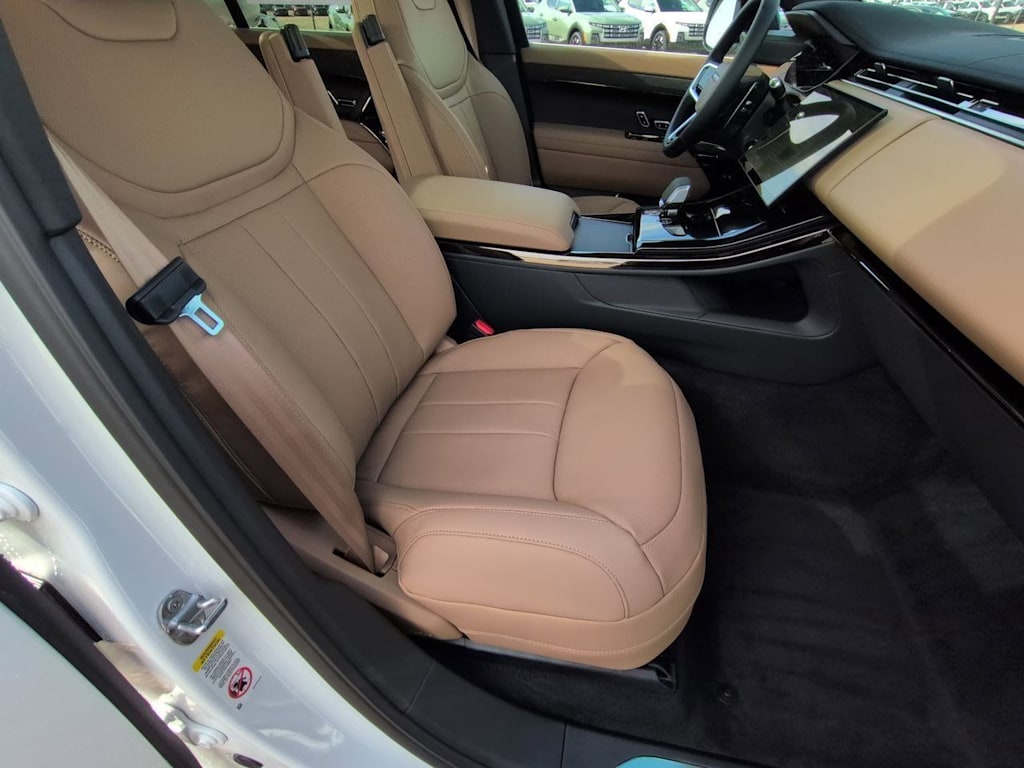 Thumbnail: 2026 Land Rover Range Rover Sport - 11
