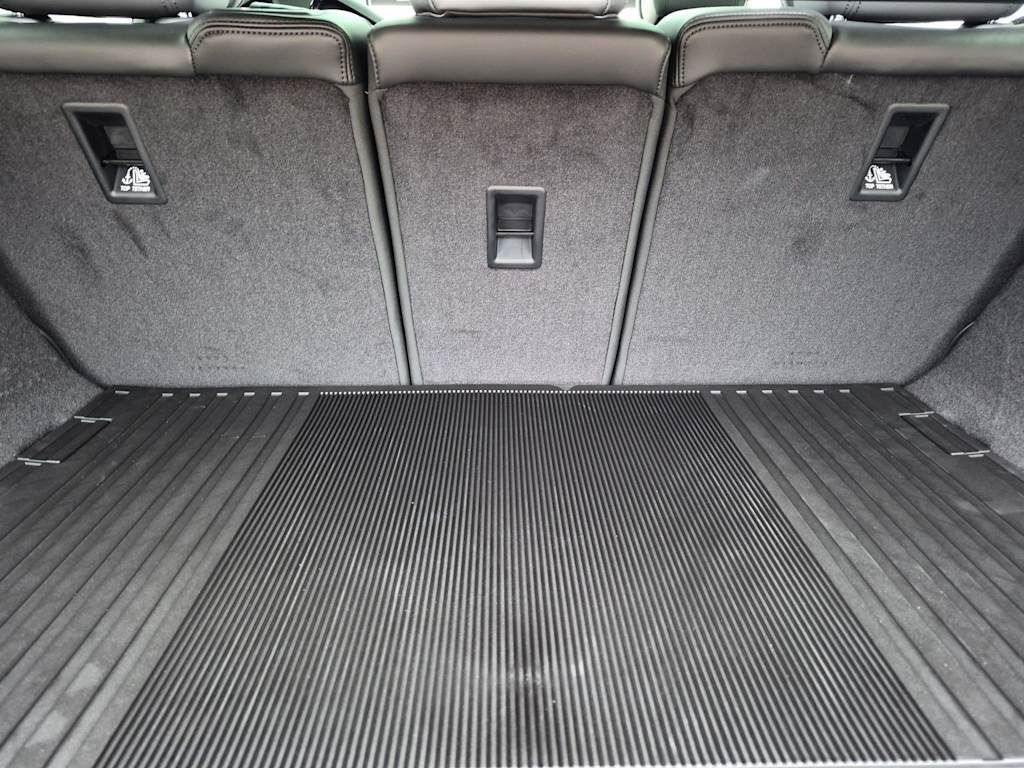 Thumbnail: 2026 Land Rover Range Rover Sport - 17