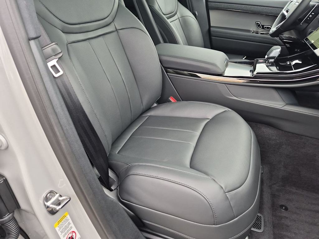 Thumbnail: 2026 Land Rover Range Rover Sport - 12
