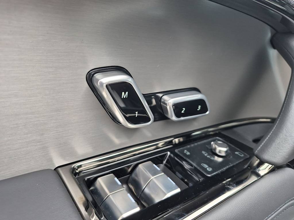 Thumbnail: 2026 Land Rover Range Rover Sport - 24