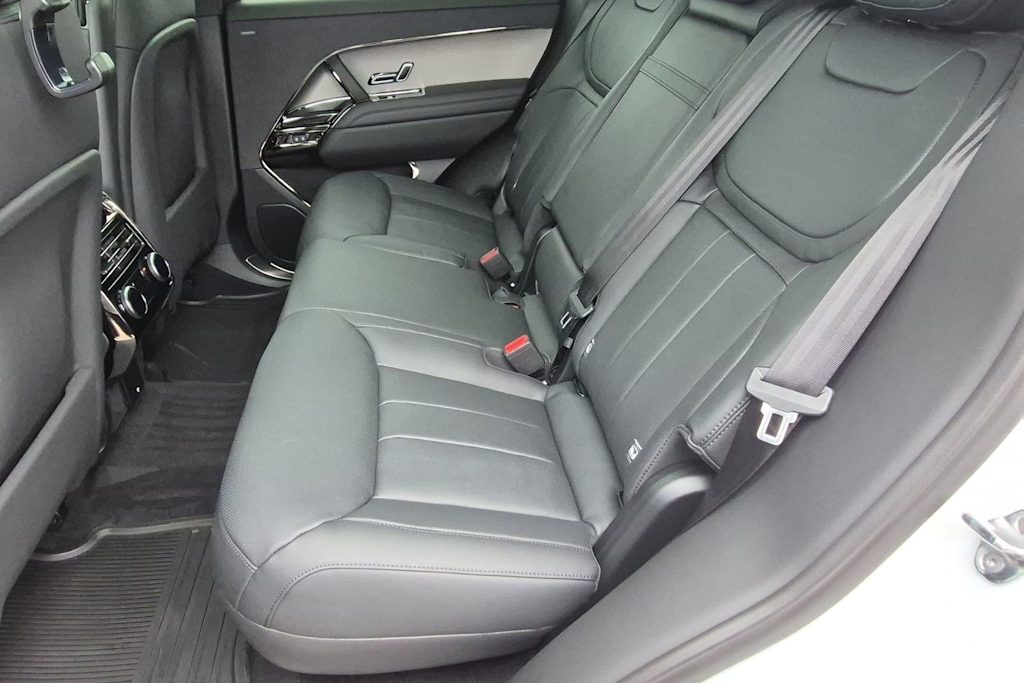 Thumbnail: 2026 Land Rover Range Rover Sport - 27