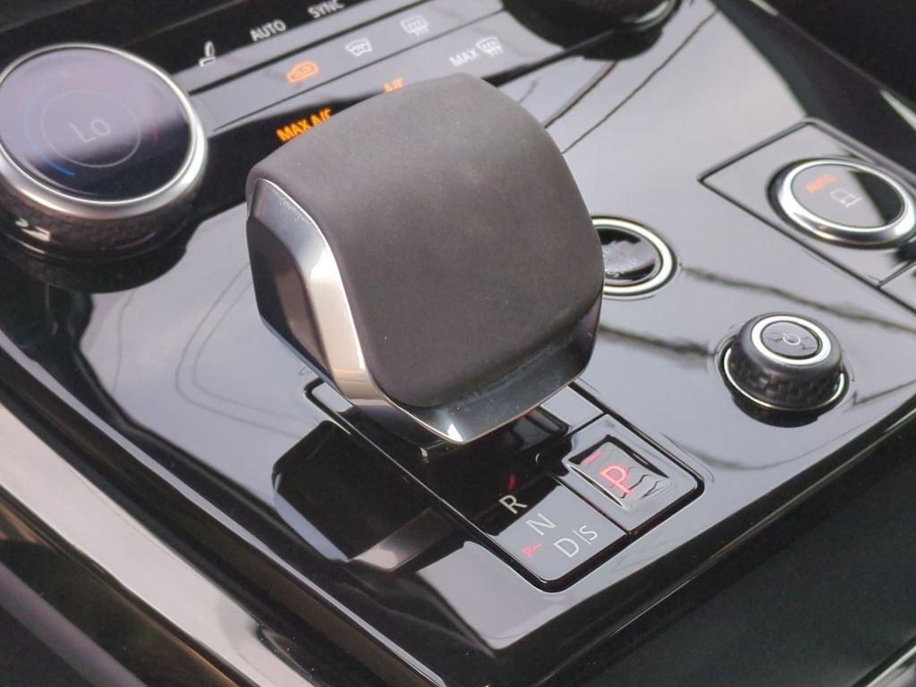 Thumbnail: 2023 Land Rover Range Rover Sport - 15