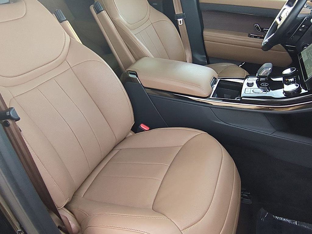 Thumbnail: 2023 Land Rover Range Rover Sport - 29