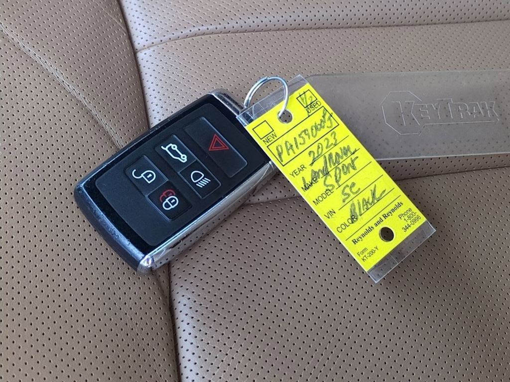 Thumbnail: 2023 Land Rover Range Rover Sport - 18