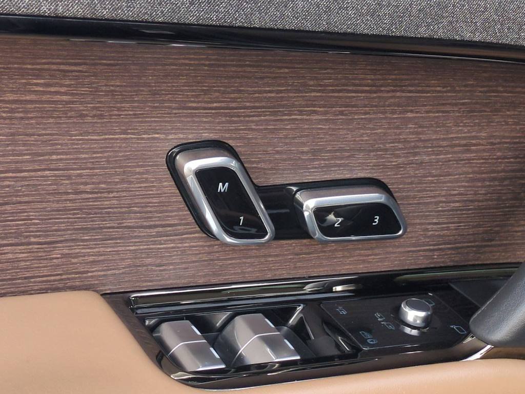 Thumbnail: 2023 Land Rover Range Rover Sport - 25