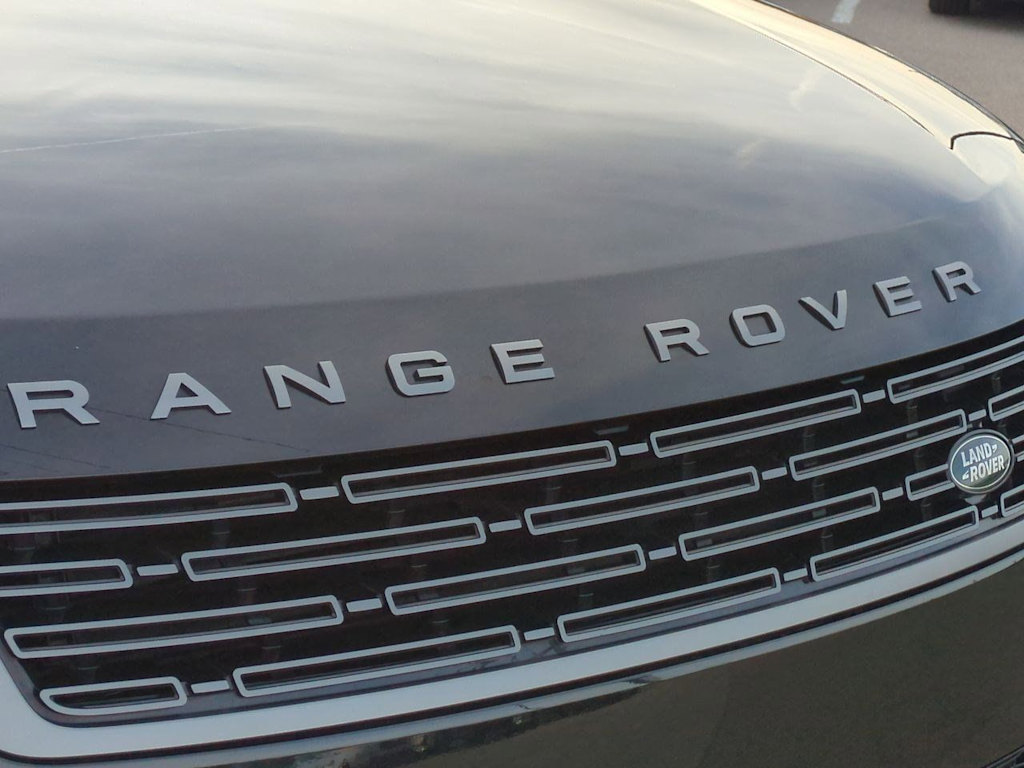 Thumbnail: 2023 Land Rover Range Rover Sport - 24