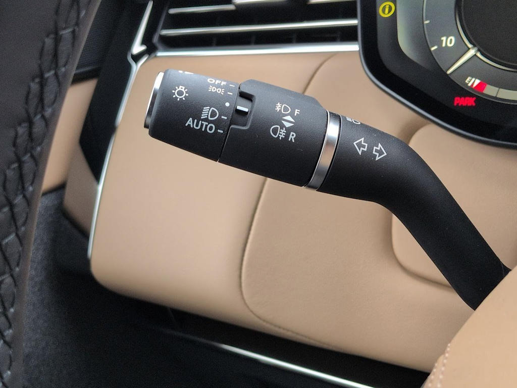 Thumbnail: 2026 Land Rover Range Rover Sport - 33