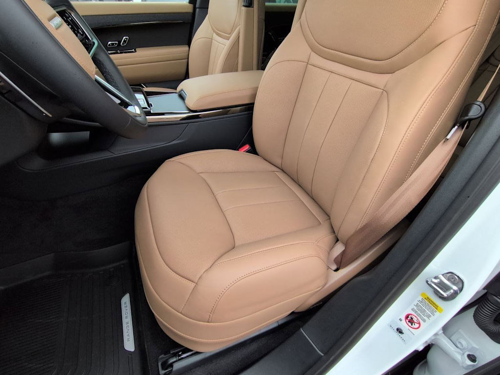 Thumbnail: 2026 Land Rover Range Rover Sport - 11