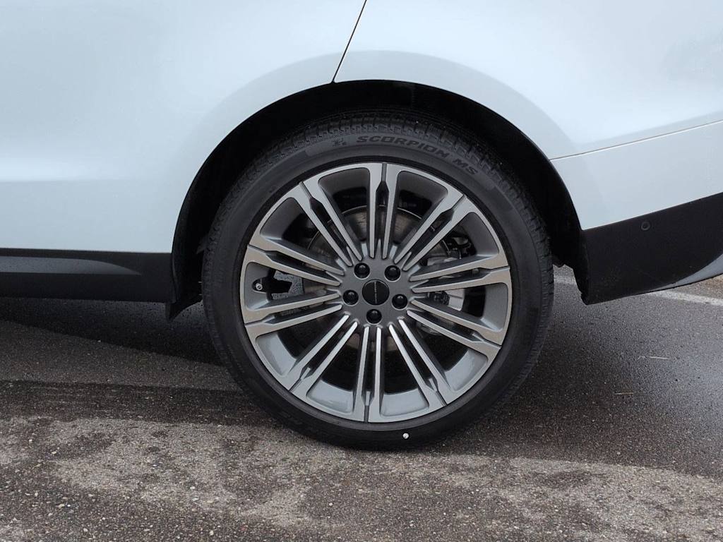 Thumbnail: 2026 Land Rover Range Rover Sport - 8