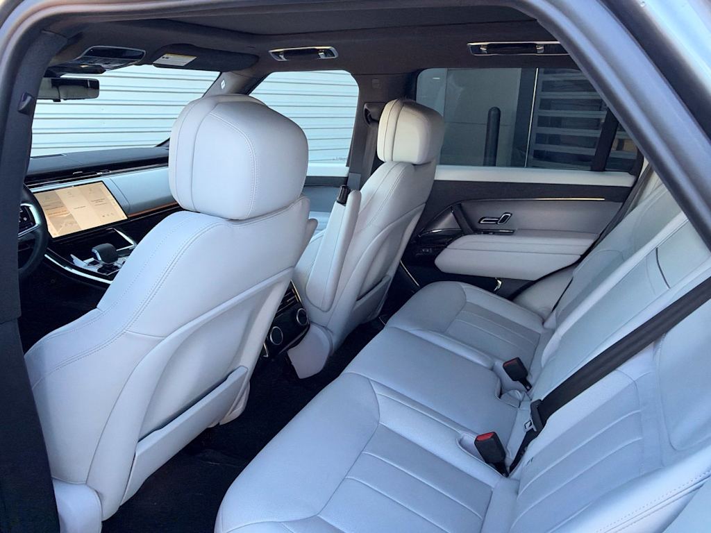 Thumbnail: 2025 Land Rover Range Rover Sport - 8