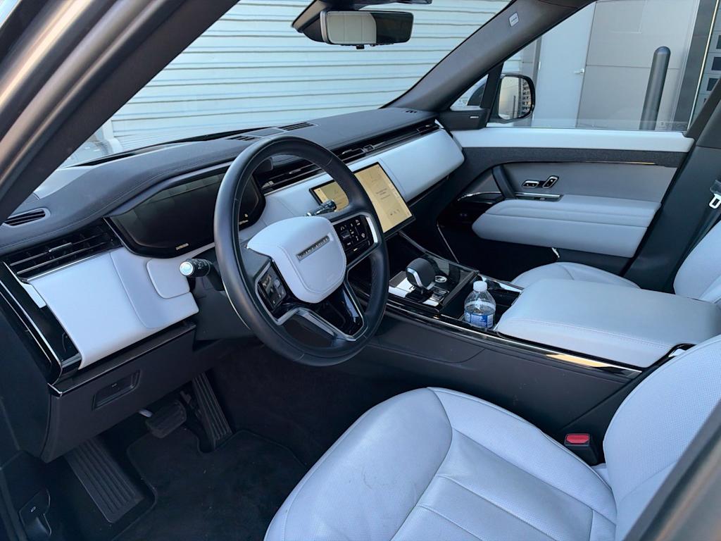 Thumbnail: 2025 Land Rover Range Rover Sport - 2