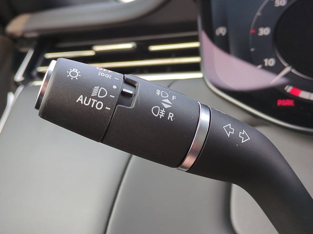 2025 Land Rover Range Rover Sport SE 14