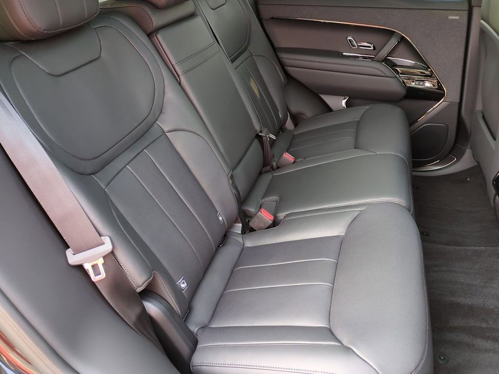 2025 Land Rover Range Rover Sport SE 26