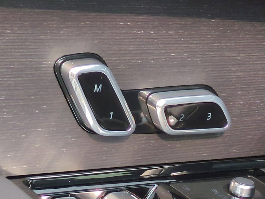 2025 Land Rover Range Rover Sport SE 24