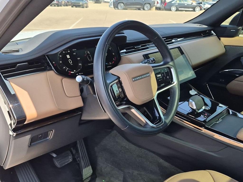 Thumbnail: 2025 Land Rover Range Rover Sport - 2