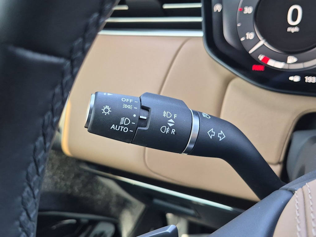 Thumbnail: 2025 Land Rover Range Rover Sport - 32