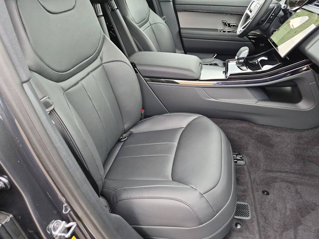 Thumbnail: 2026 Land Rover Range Rover Sport - 26