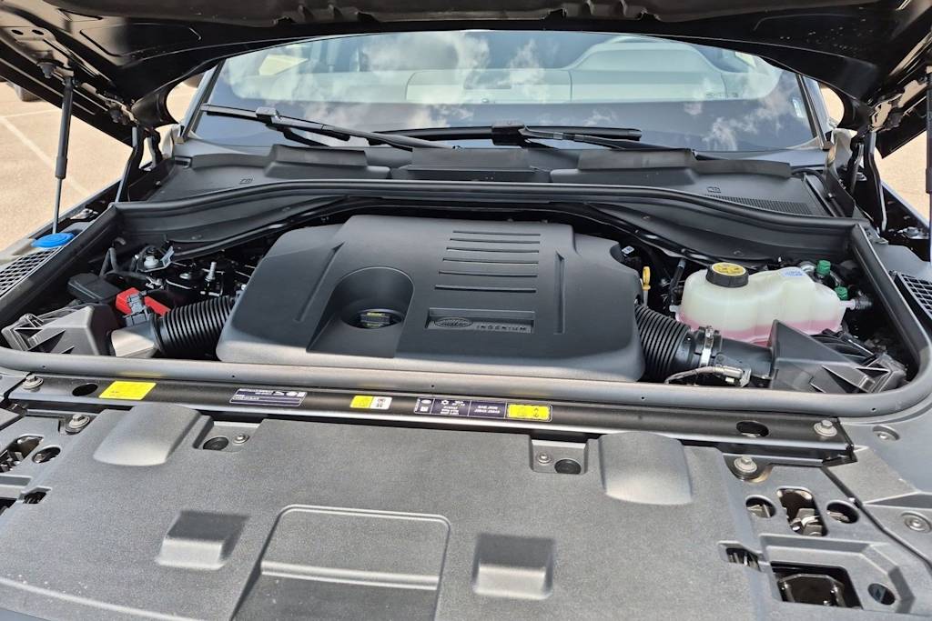 Thumbnail: 2026 Land Rover Range Rover Sport - 9