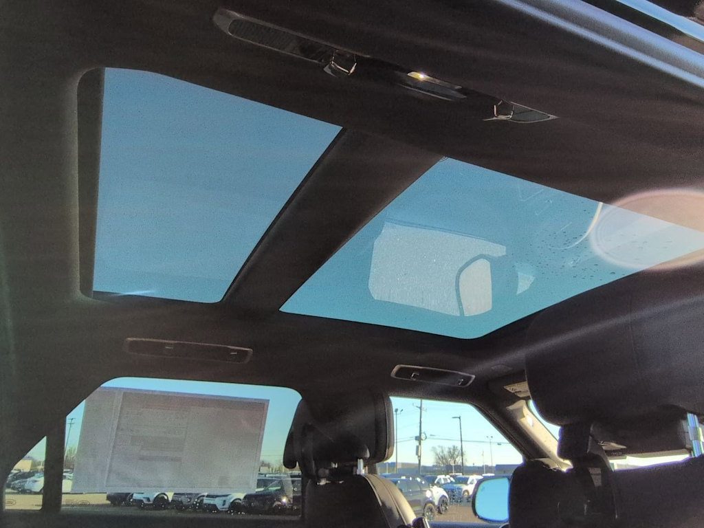 Thumbnail: 2026 Land Rover Range Rover Sport - 27