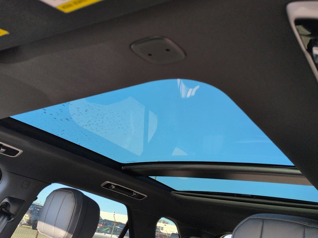 Thumbnail: 2026 Land Rover Range Rover Sport - 25