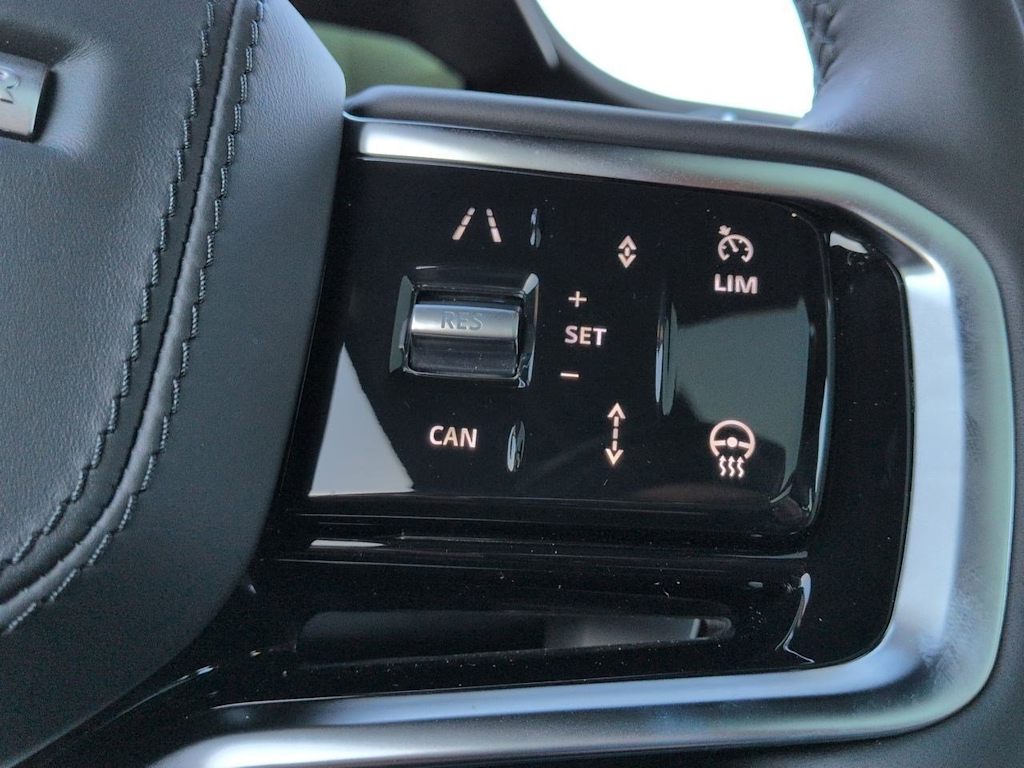 Thumbnail: 2026 Land Rover Range Rover Sport - 30