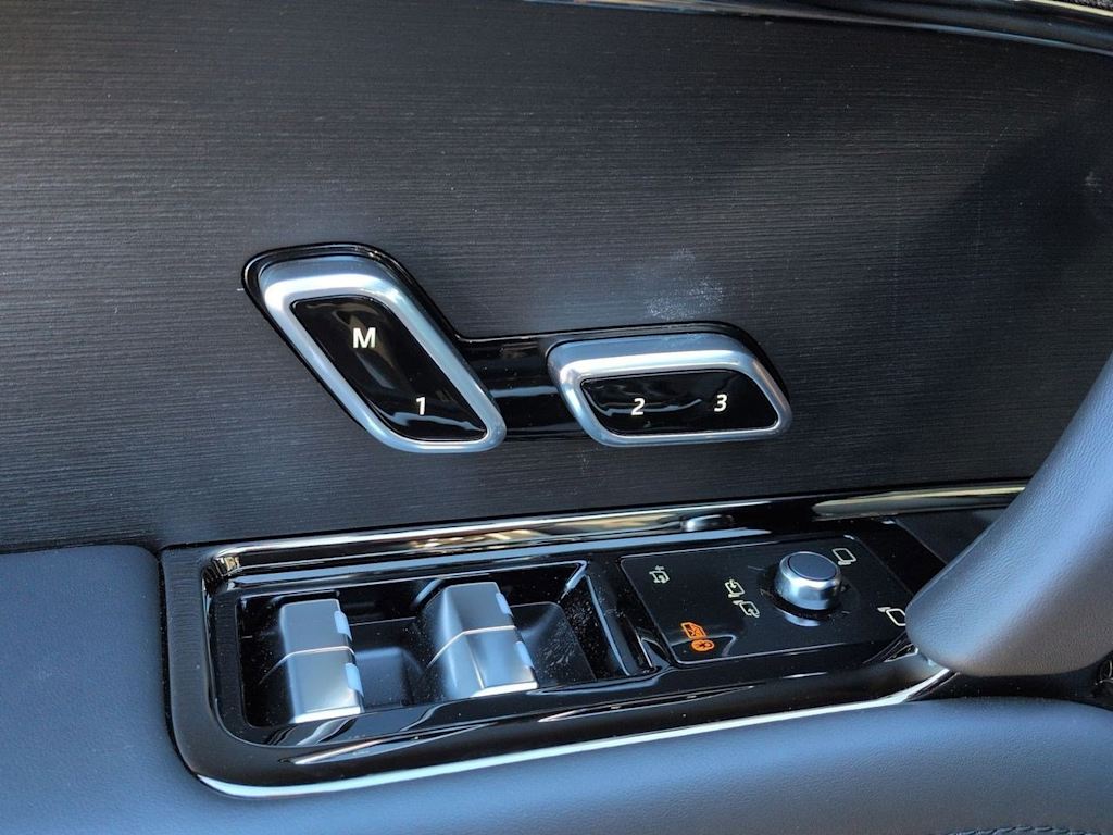 Thumbnail: 2026 Land Rover Range Rover Sport - 24