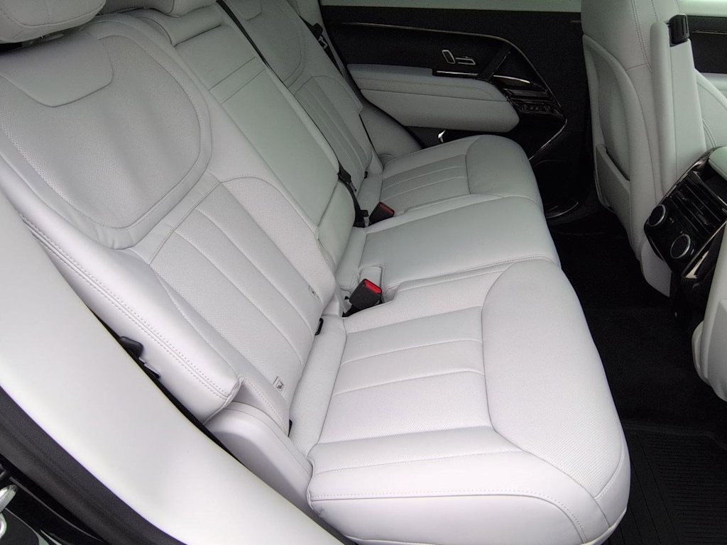 Thumbnail: 2026 Land Rover Range Rover Sport - 28