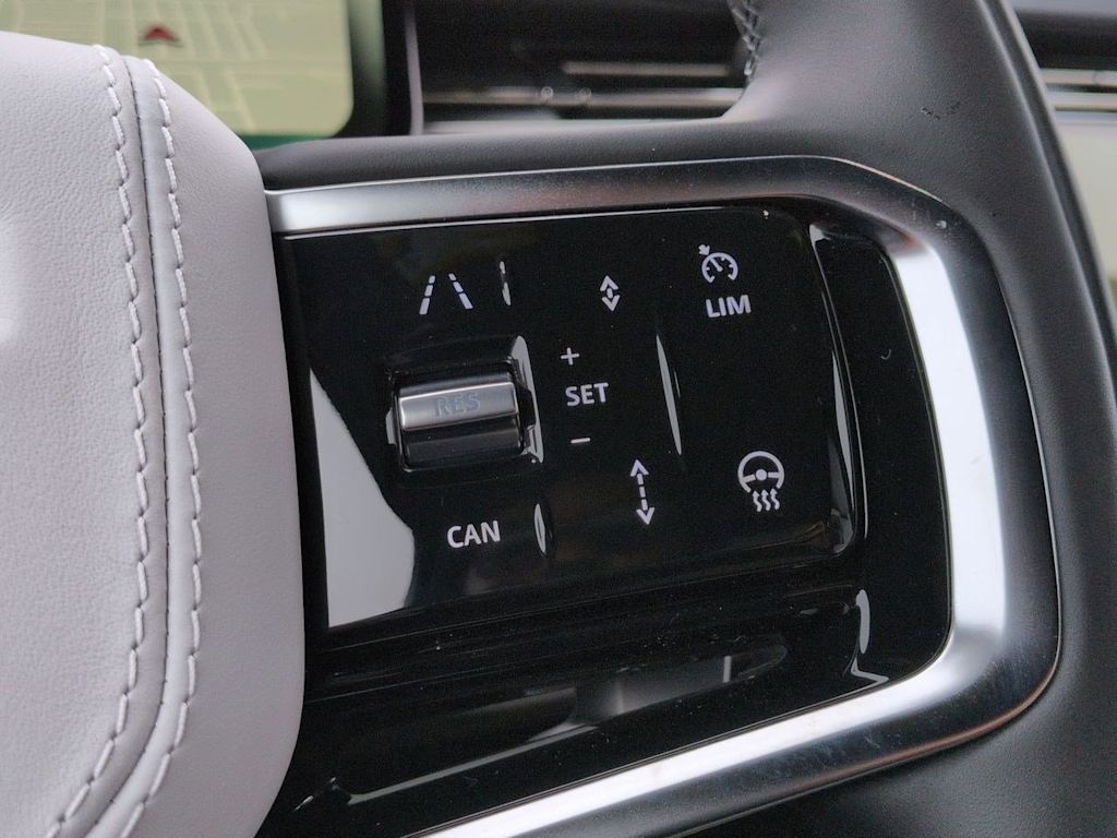 Thumbnail: 2026 Land Rover Range Rover Sport - 30