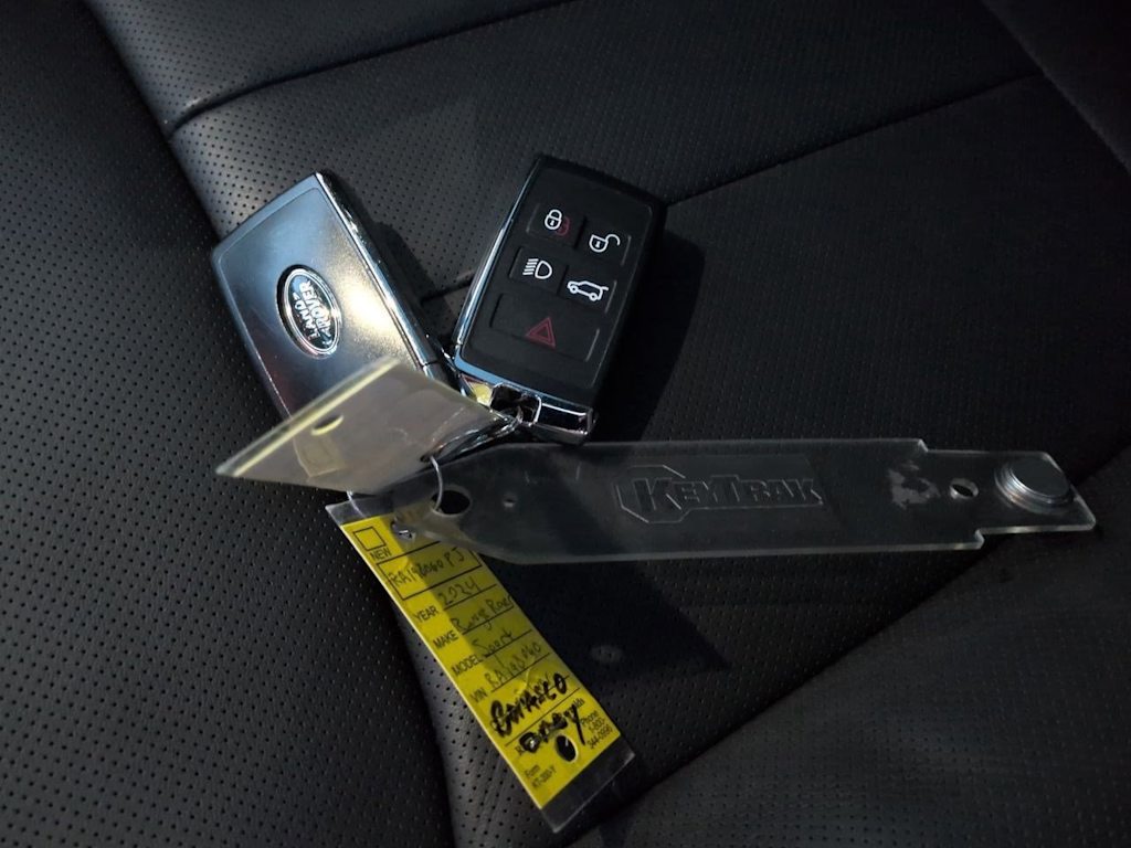 Thumbnail: 2024 Land Rover Range Rover Sport - 36