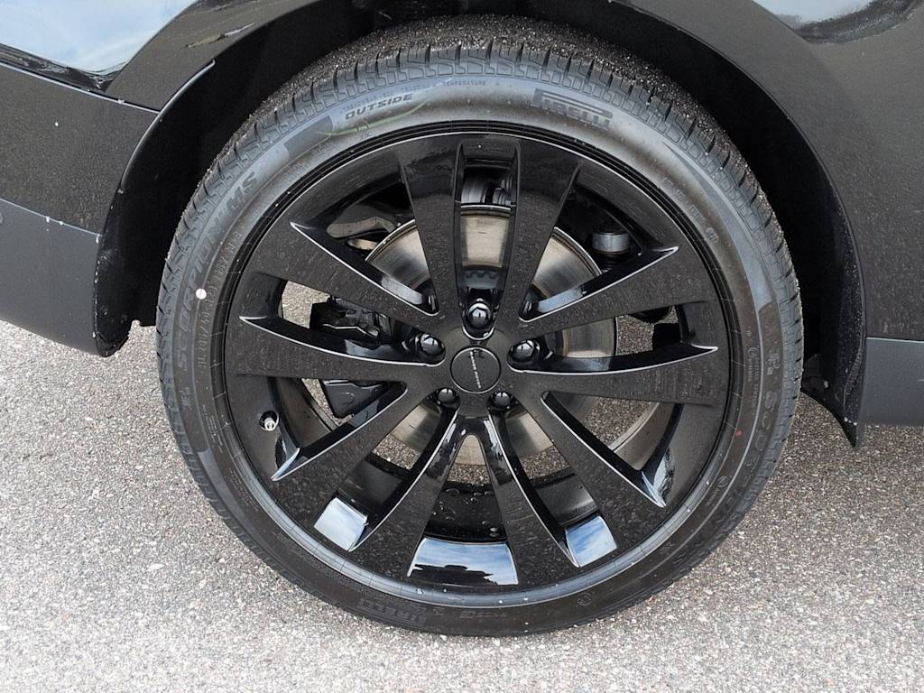 Thumbnail: 2026 Land Rover Range Rover Sport - 8