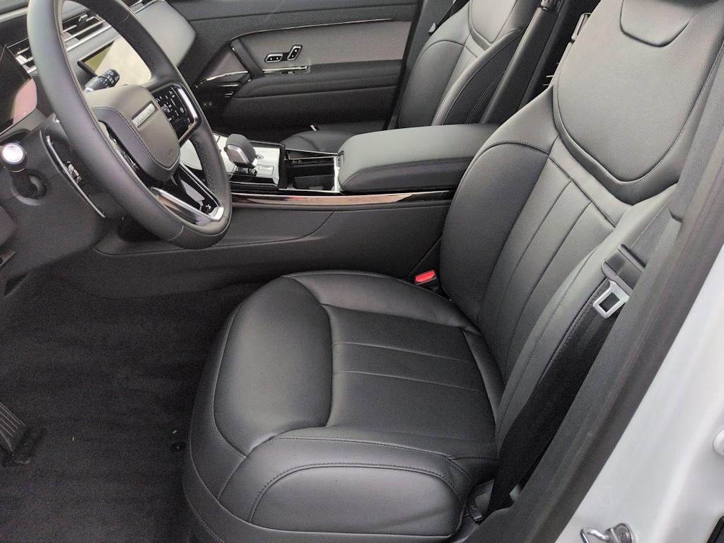 Thumbnail: 2026 Land Rover Range Rover Sport - 10