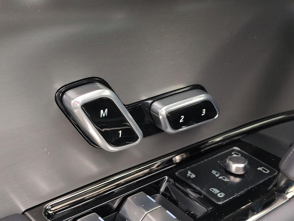 Thumbnail: 2026 Land Rover Range Rover Sport - 23