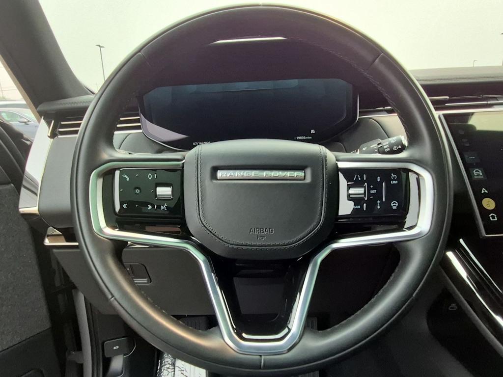 Thumbnail: 2025 Land Rover Range Rover Sport - 9